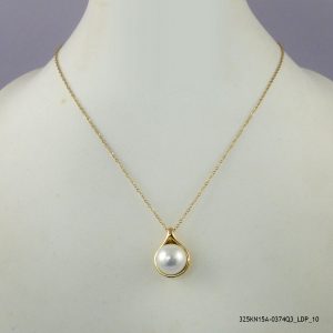 SYN PEARLS  14KGP STEEL NECKLACE