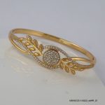 18KGP CRYSTAL LEAF BANGLE