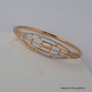18KGP CRYSTAL LUXURY BANGLE