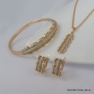 18KGP ELEGANGT CRYSTAL SET